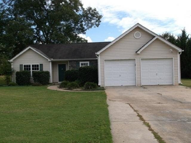 3016 River Garden Rd, Covington, GA 30016 photo 1