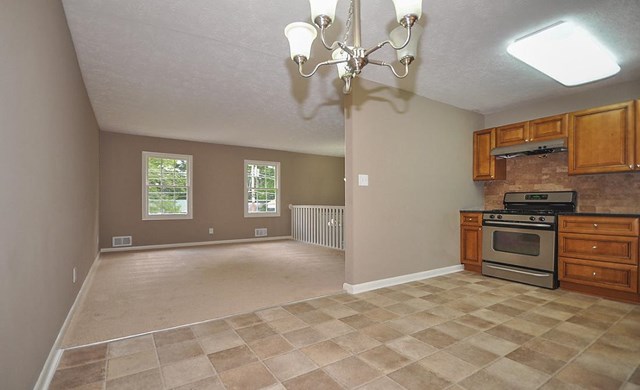 6227 Continental Cir, Morrow, GA 30260 photo 8
