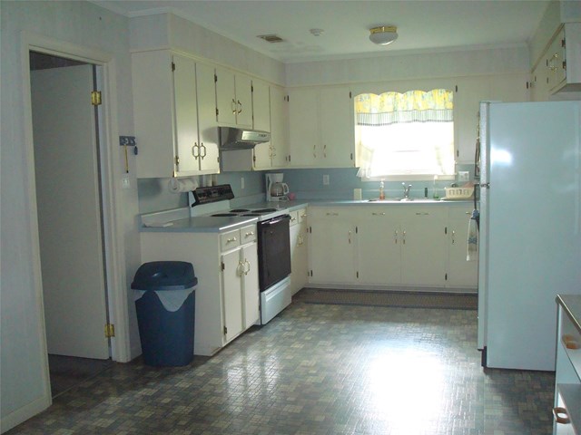 203 Park Dr, Claxton, GA 30417 photo 3