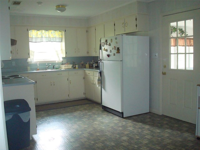 203 Park Dr, Claxton, GA 30417 photo 4
