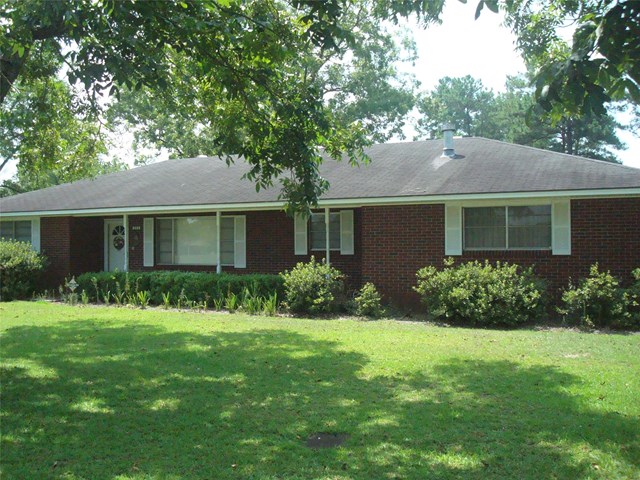 203 Park Dr, Claxton, GA 30417 photo 1