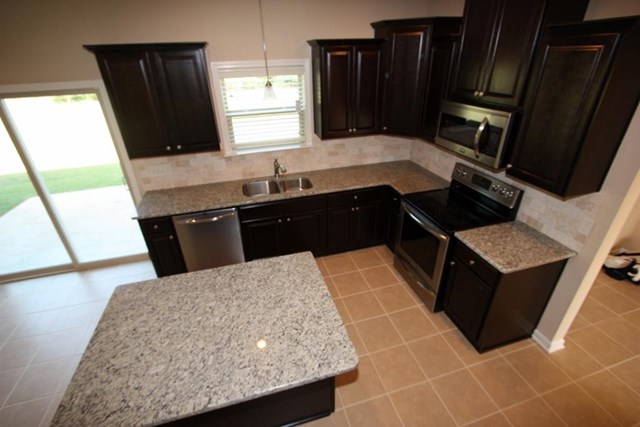 323 Linman Dr, Lagrange, GA 30241 photo 3