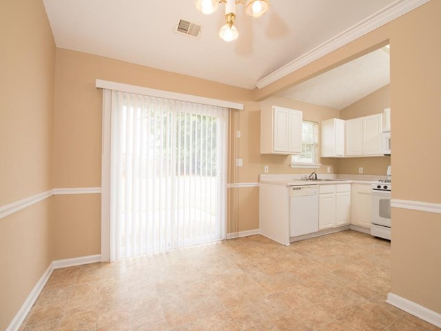 1686 Graystone Dr, Hampton, GA 30228 photo 8