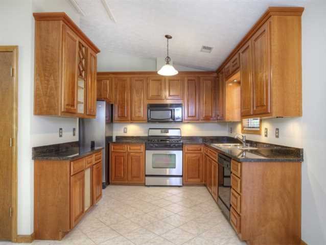 4211 Gravitt Pl, Duluth, GA 30096 photo 8