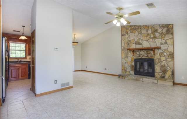 4211 Gravitt Pl, Duluth, GA 30096 photo 3