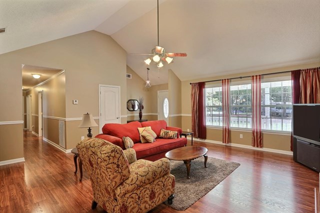 102 Holly Cir, Guyton, GA 31312 photo 4
