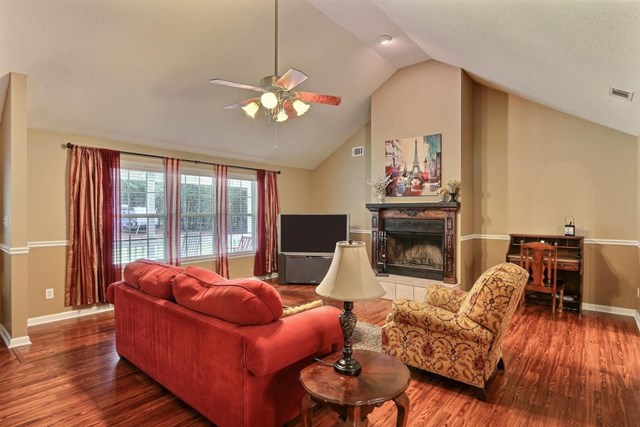 102 Holly Cir, Guyton, GA 31312 photo 5