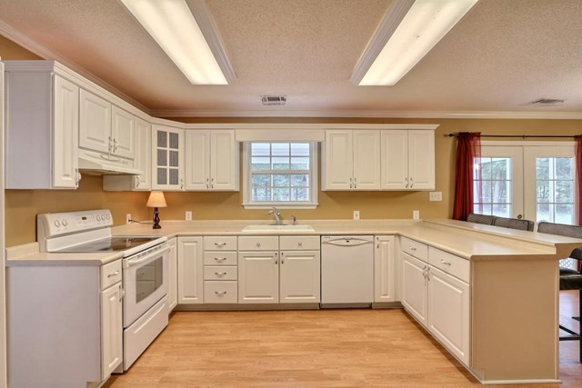 102 Holly Cir, Guyton, GA 31312 photo 9