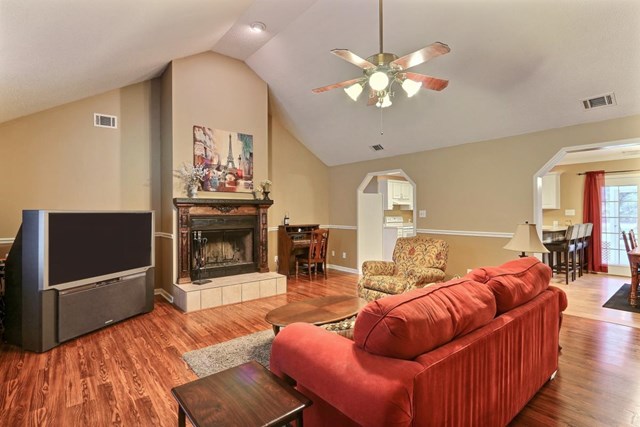 102 Holly Cir, Guyton, GA 31312 photo 6