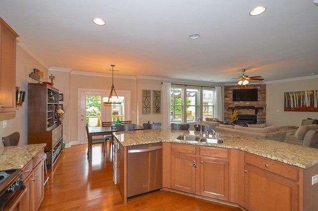 1610 Eaglerock Dr, Suwanee, GA 30024 photo 5
