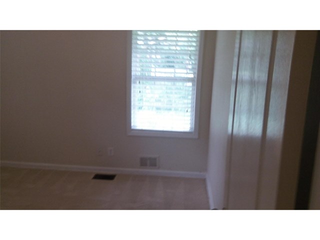 641 Shellnut Dr, Forest Park, GA 30297 photo 6