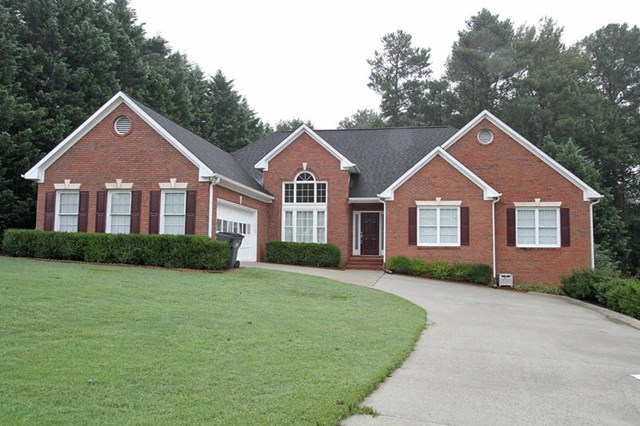 1989 Firelight Ln, Buford, GA 30519 photo 1
