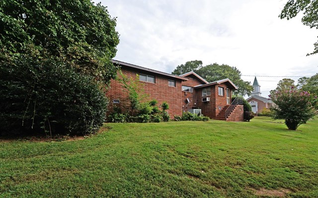 123 Etta St, Cornelia, GA 30531 photo 3
