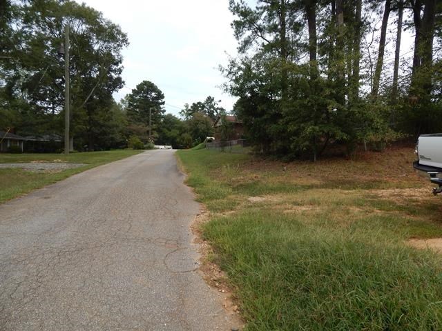 421 Lakeview Dr, Winder, GA 30680 photo 3