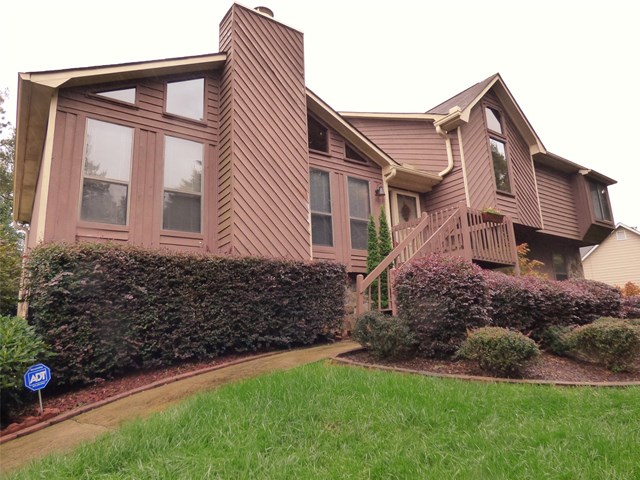 2742 Old Coach Rd, Duluth, GA 30096 photo 1