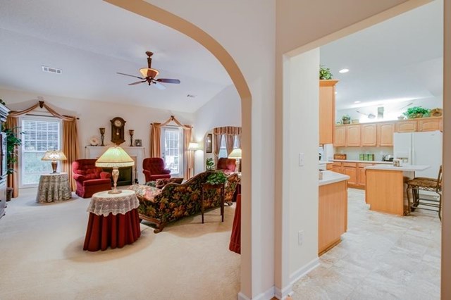 725 Moonlite Trce, Winder, GA 30680 photo 4