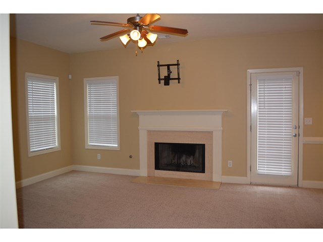 111 Jasmine Ln, Lagrange, GA 30241 photo 2