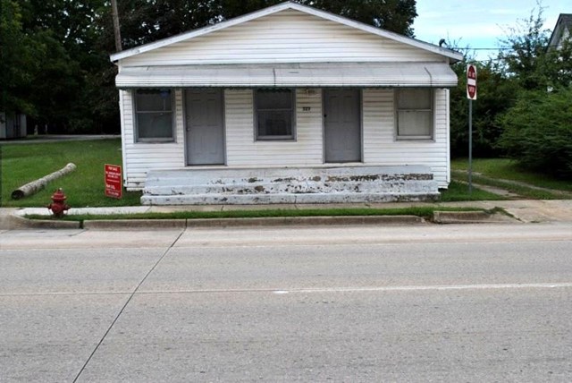 327 Macon St, Mcdonough, GA 30253 photo 2