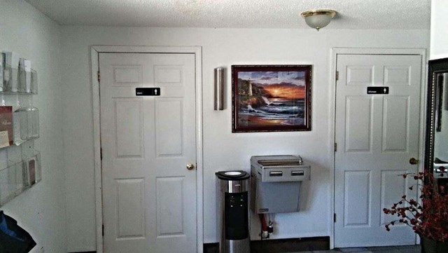 303 N Pond St, Toccoa, GA 30577 photo 3