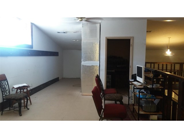 303 N Pond St, Toccoa, GA 30577 photo 12