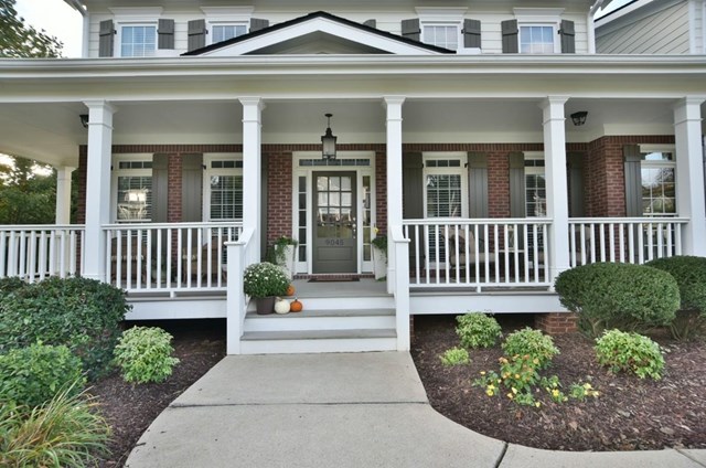 9045 Forest Path Dr, Gainesville, GA 30506 photo 2