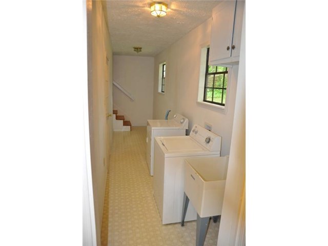 3905 Glenaire Ct, Duluth, GA 30096 photo 11