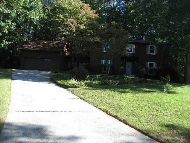 3905 Glenaire Ct, Duluth, GA 30096 photo 2