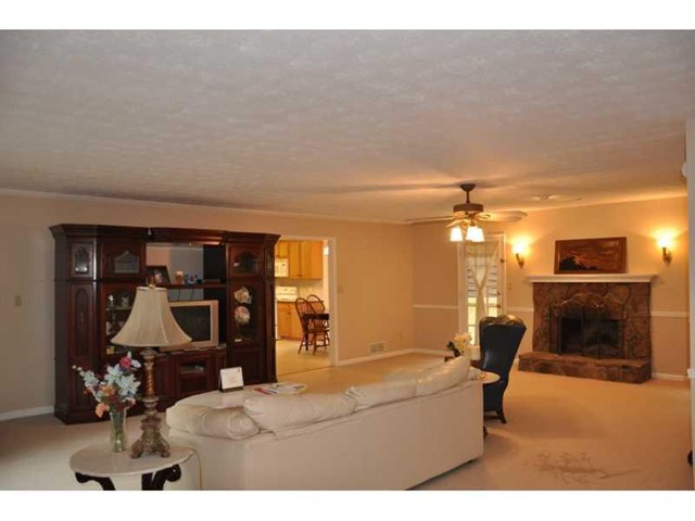 3905 Glenaire Ct, Duluth, GA 30096 photo 4