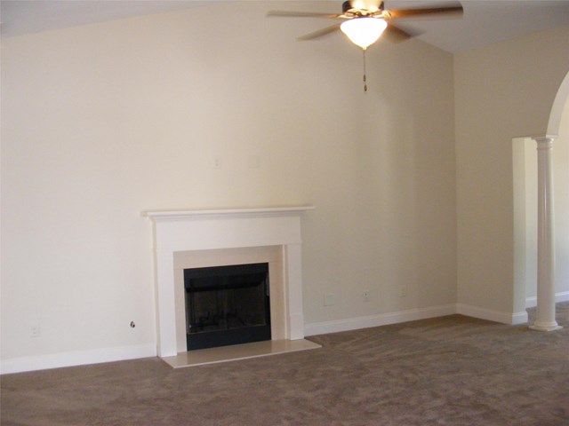 370 Embassy Dr, Winder, GA 30680 photo 2