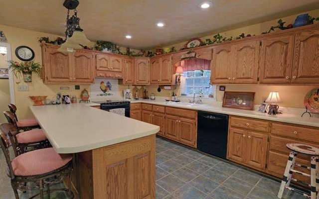 3292 Riverdale Rd, Toccoa, GA 30577 photo 4