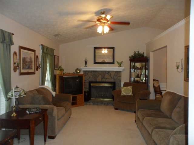 809 Lodgeview Dr, Bethlehem, GA 30620 photo 4