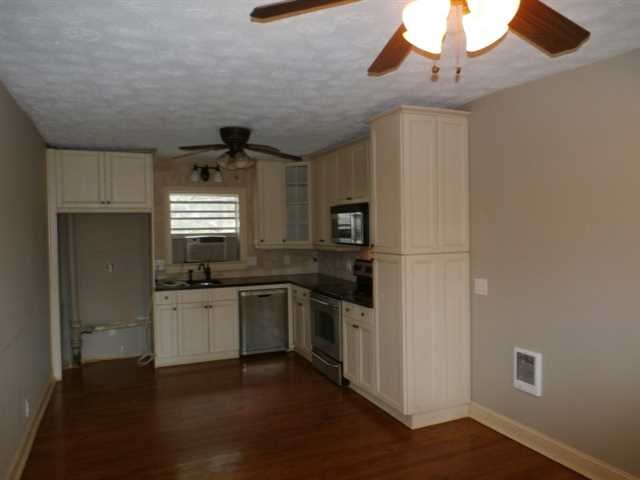 2109 Pine Tree Dr #C-15, Buford, GA 30518 photo 9