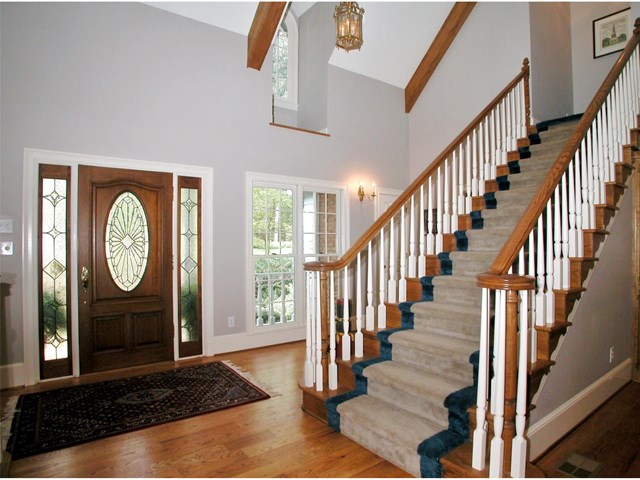 9905 Farmbrook Ln, Alpharetta, GA 30022 photo 2