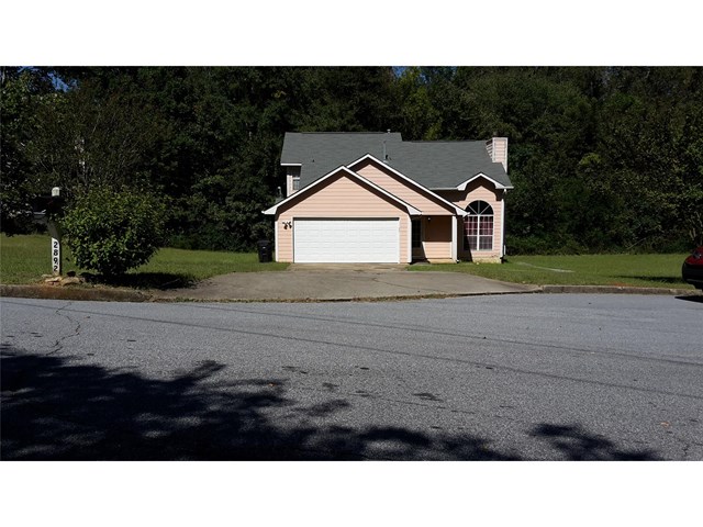 2892 Silver Maple Ct, Rex, GA 30273 photo 1