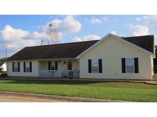 308 Royal Ct, Jackson, GA 30233 photo 1