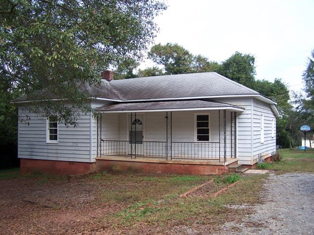 120 E Freeman St, Newnan, GA 30263 photo 1