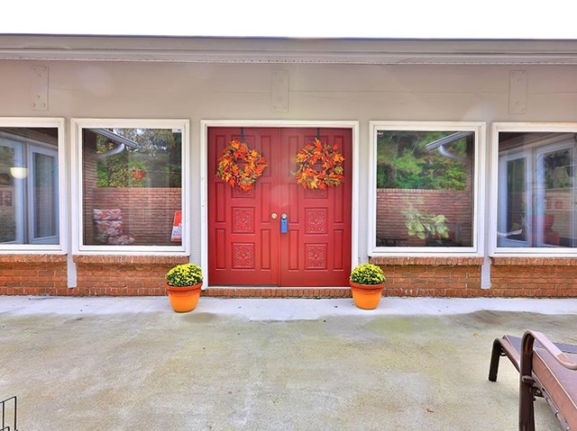 100 Chinaberry Ln, Lagrange, GA 30240 photo 2
