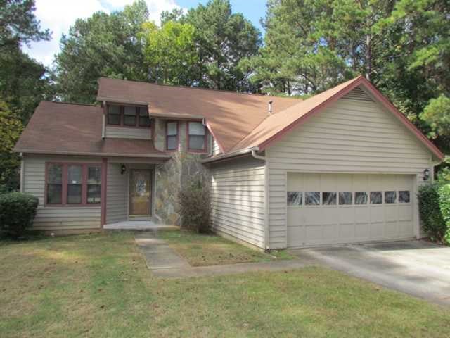 3933 Springleaf Dr, Stone Mountain, GA 30083 photo 1