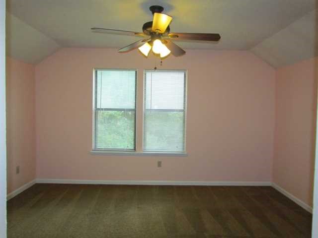 3933 Springleaf Dr, Stone Mountain, GA 30083 photo 9