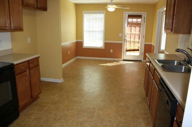 751 Thompson Ridge Ct, Monroe, GA 30655 photo 8