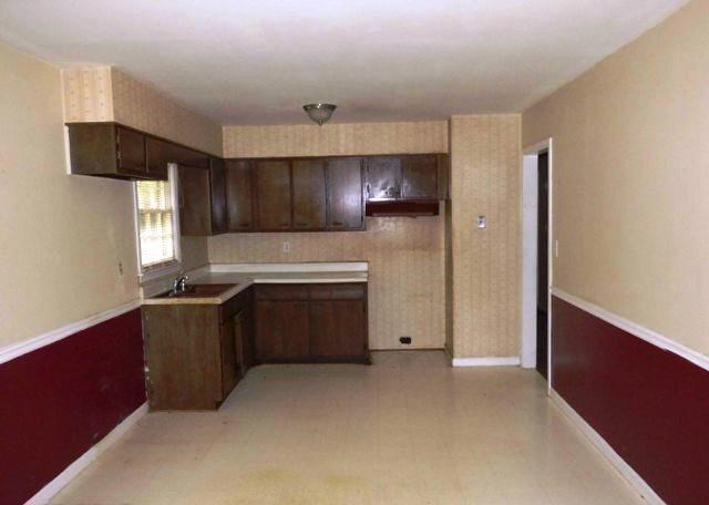 2710 Somerton Dr, Morrow, GA 30260 photo 10