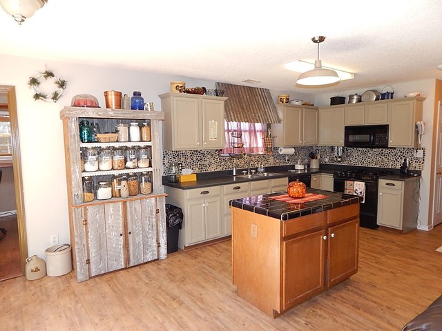 1114 Thornblade Dr, Warner Robins, GA 31088 photo 9