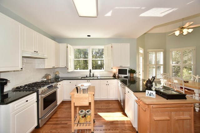 2070 Southers Cir, Suwanee, GA 30024 photo 8