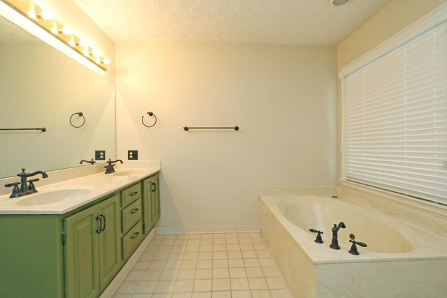 577 Farmbrook Trl, Kennesaw, GA 30144 photo 14