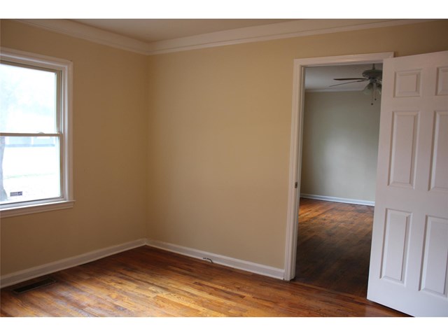 214 Glen Iris Dr, Monroe, GA 30655 photo 10