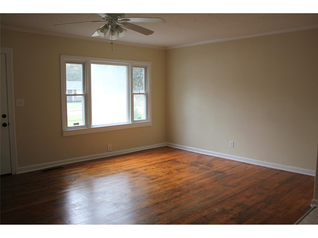 214 Glen Iris Dr, Monroe, GA 30655 photo 5