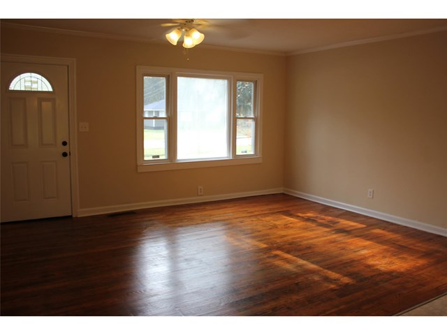 214 Glen Iris Dr, Monroe, GA 30655 photo 4