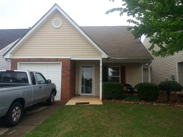 155 Lakeside Cir, Covington, GA 30016 photo 1