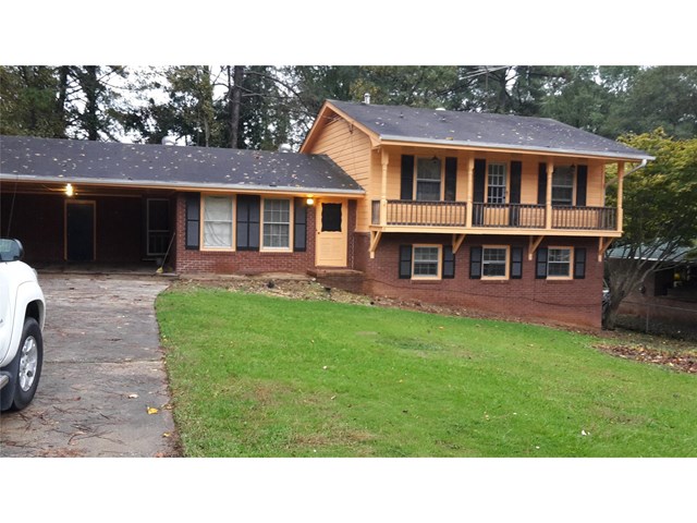 5936 Malibu Dr, Morrow, GA 30260 photo 2