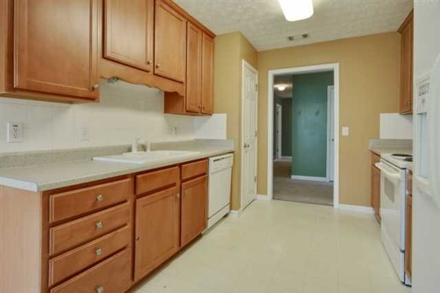 1414 Ellington Ct, Bethlehem, GA 30620 photo 6